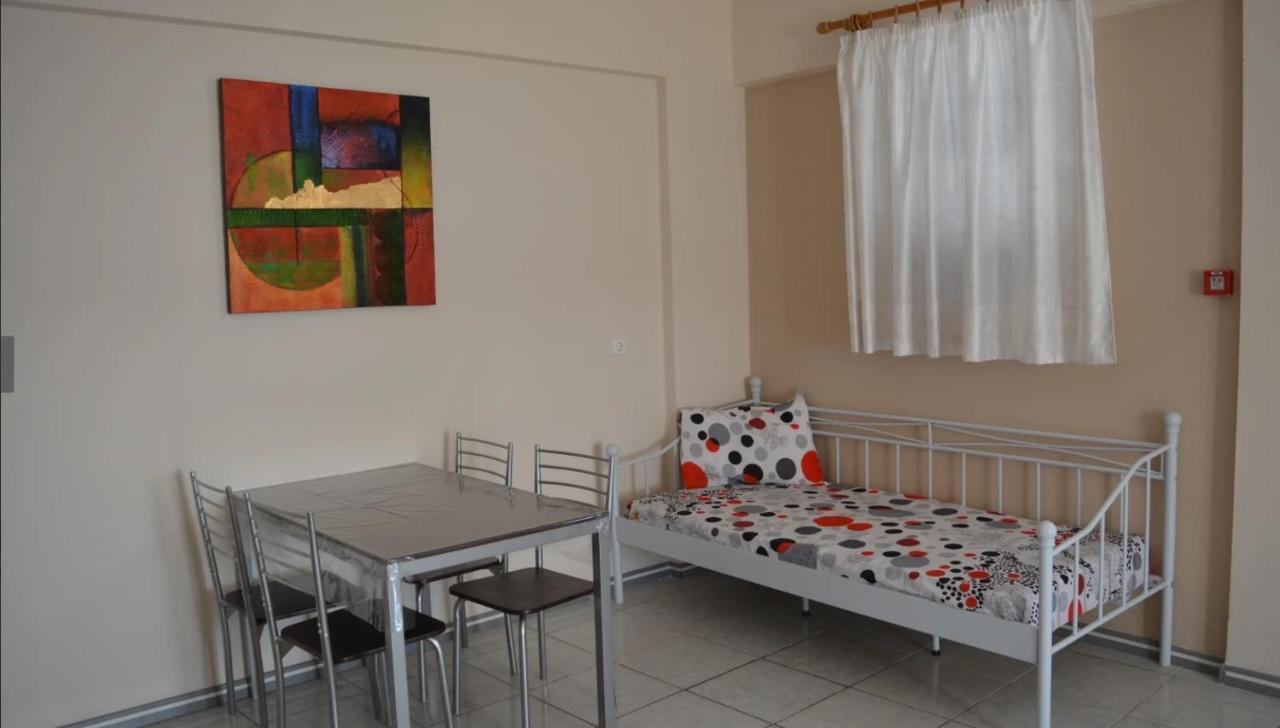 Paralia Agias Foteinis Iro Apartments المظهر الخارجي الصورة