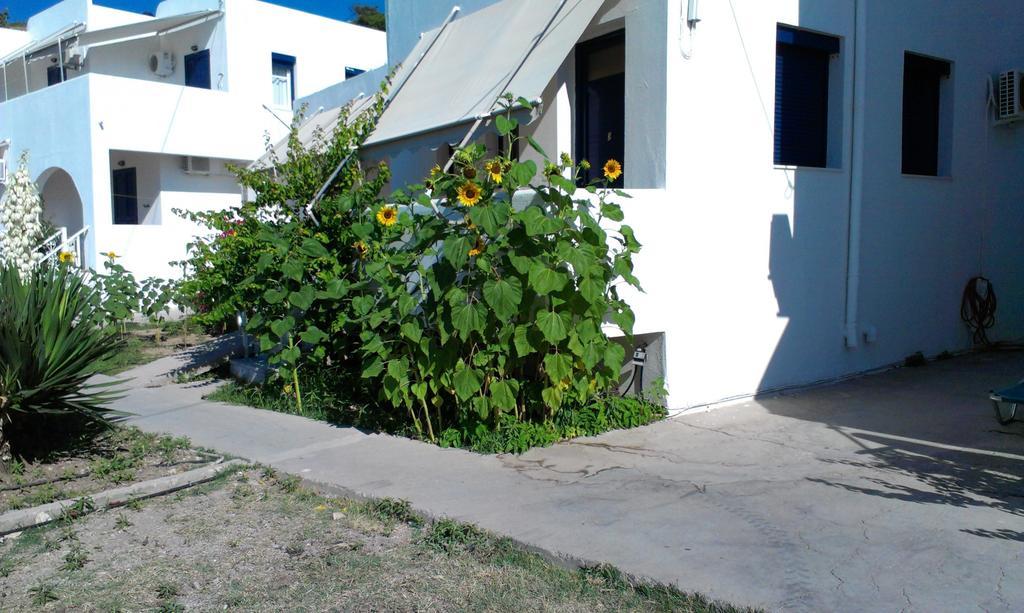 Paralia Agias Foteinis Iro Apartments المظهر الخارجي الصورة
