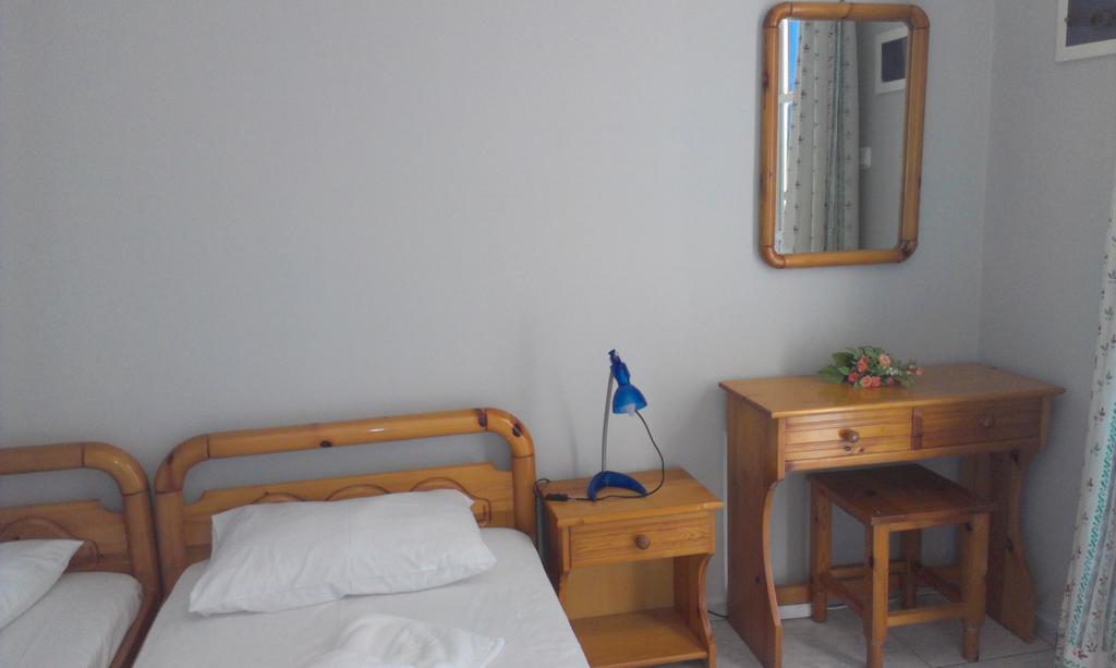 Paralia Agias Foteinis Iro Apartments الغرفة الصورة