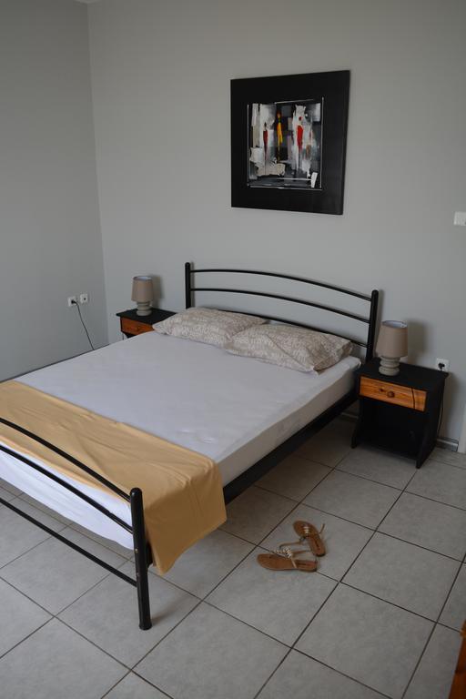 Paralia Agias Foteinis Iro Apartments المظهر الخارجي الصورة