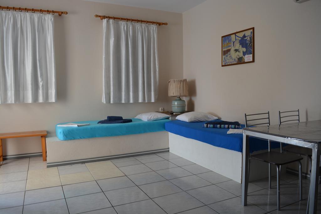 Paralia Agias Foteinis Iro Apartments المظهر الخارجي الصورة
