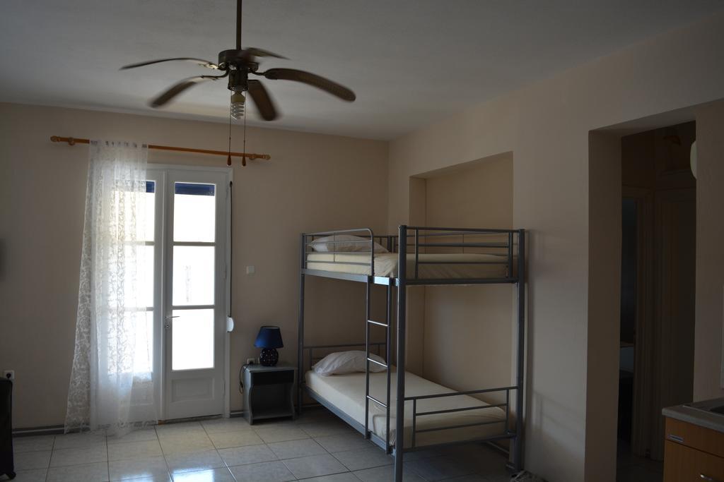 Paralia Agias Foteinis Iro Apartments المظهر الخارجي الصورة