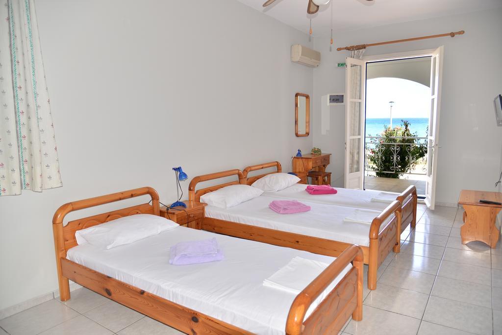 Paralia Agias Foteinis Iro Apartments المظهر الخارجي الصورة